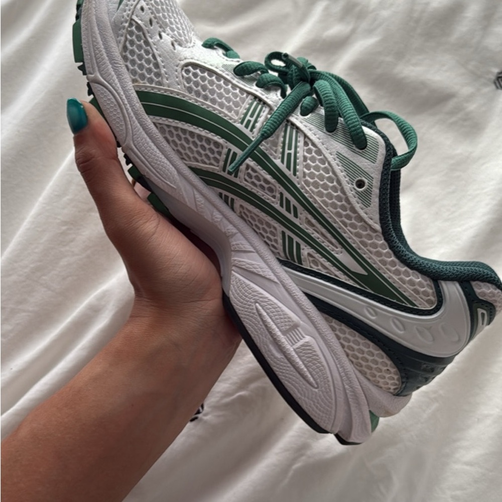 ASICS Green and White Athletic Shoes with Dynamic Design